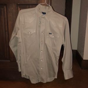 Men’s Wrangler button down shirt